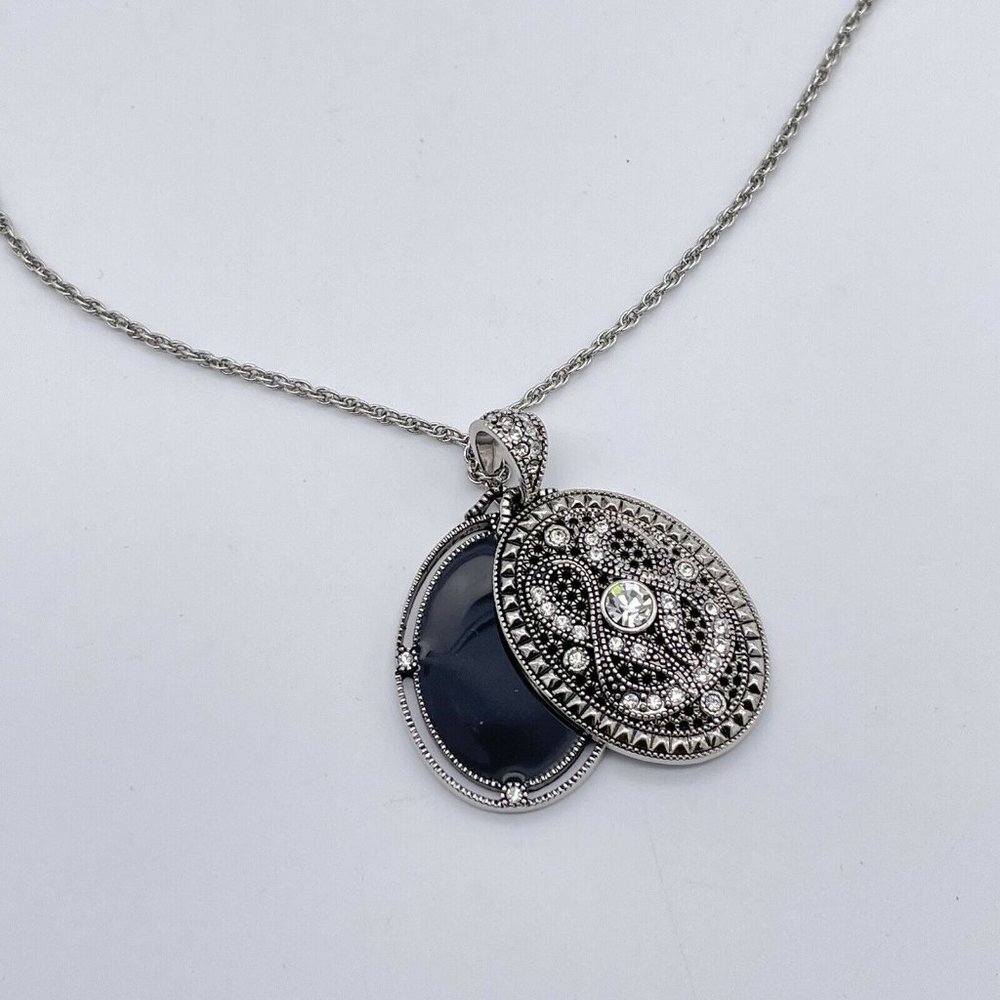 Long LIA SOPHIA NECKLACE with Lacey Oval Crystal - Picture 3 of 3